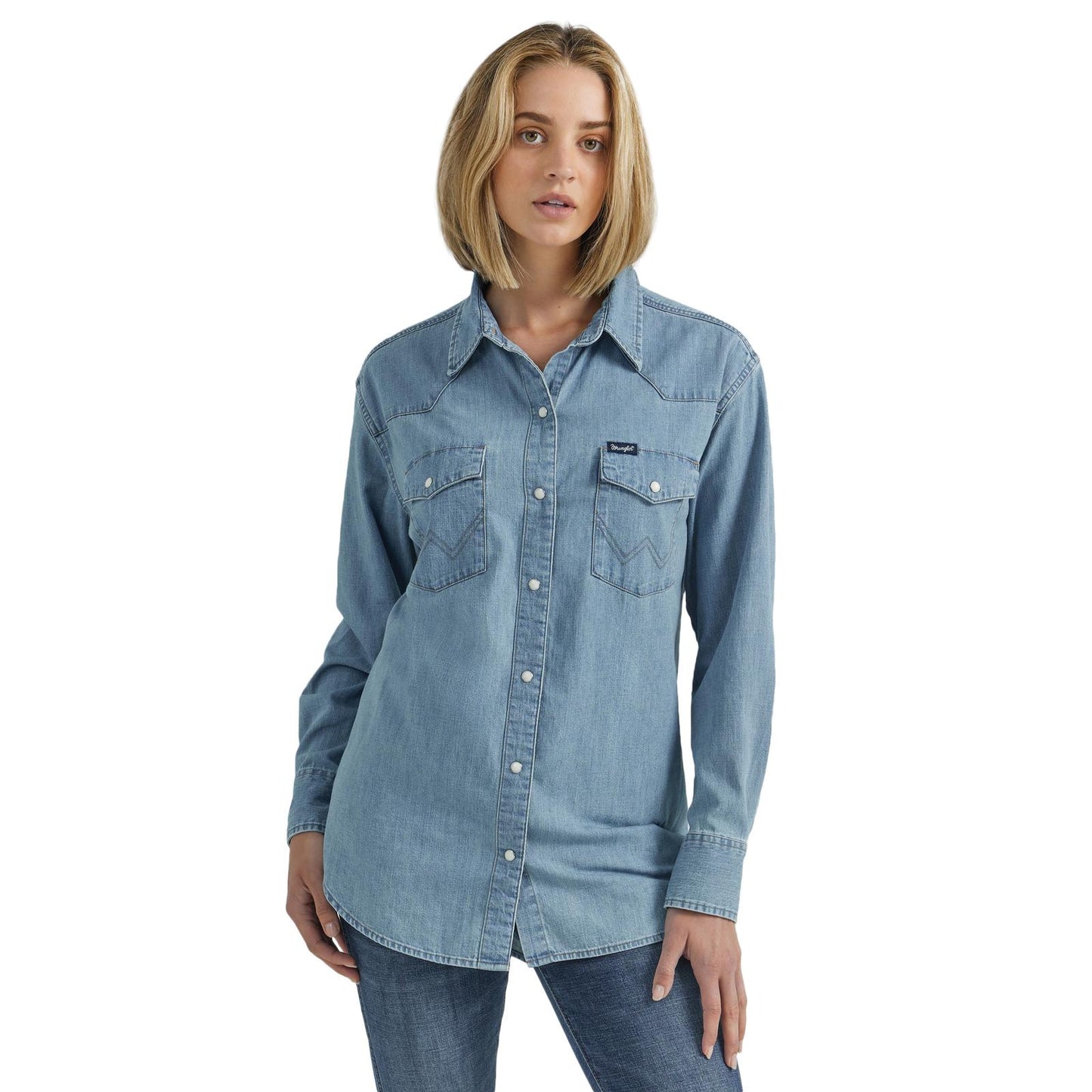 Top Women's SZN (112352963) - Wrangler Retro® Americana Shirt - Light Denim