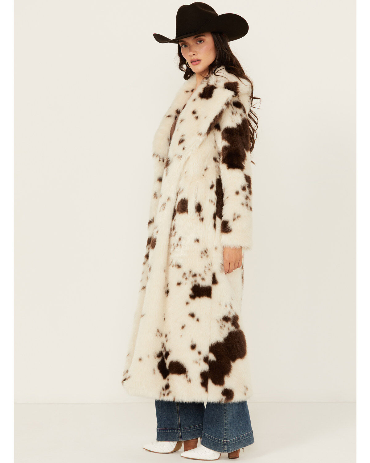 Jacket Women's SZN-2026 (DW92C0 4155) Powder River Outfitters Cow Print Duster Faux Fur Coat