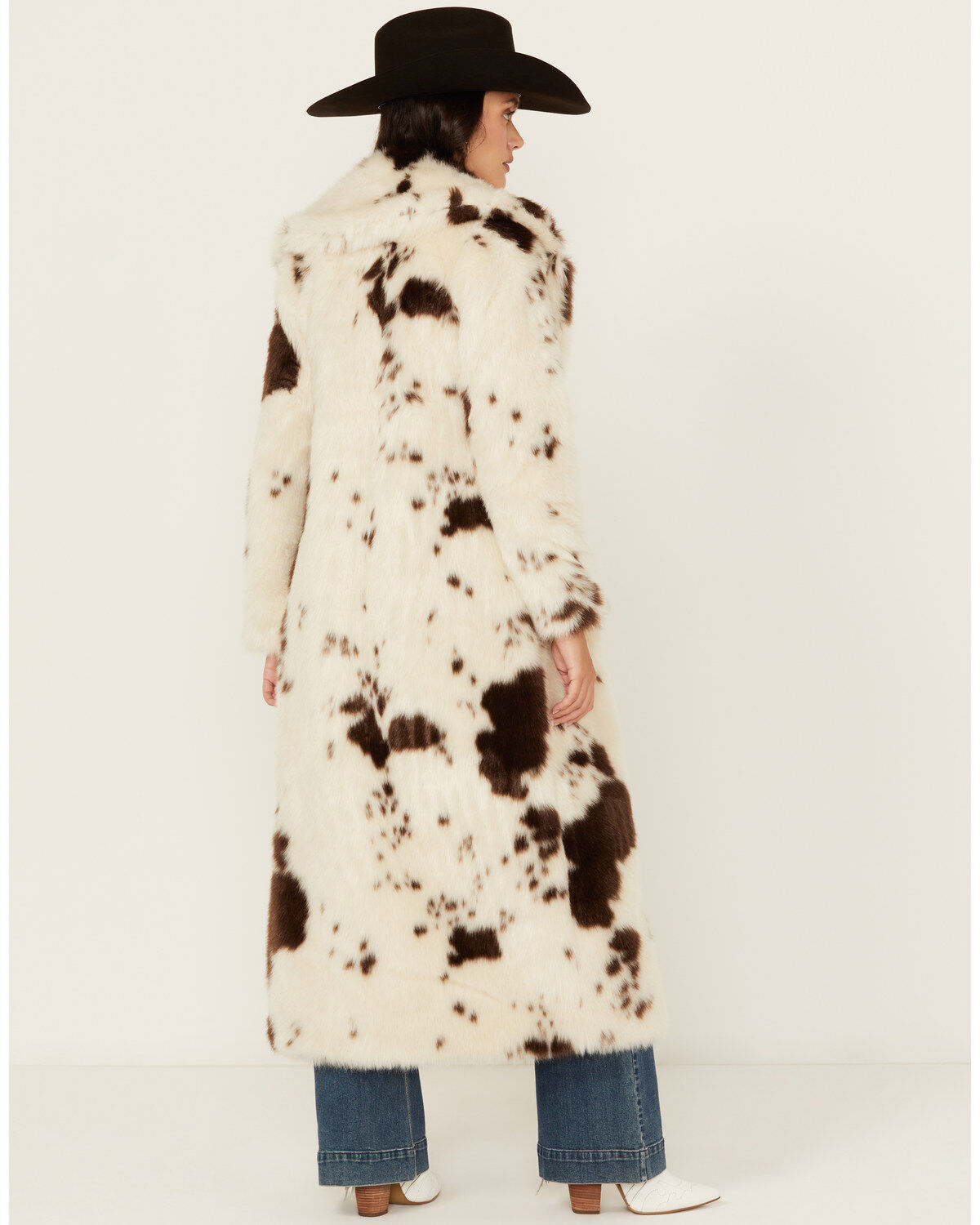 Jacket Women's SZN-2026 (DW92C0 4155) Powder River Outfitters Cow Print Duster Faux Fur Coat