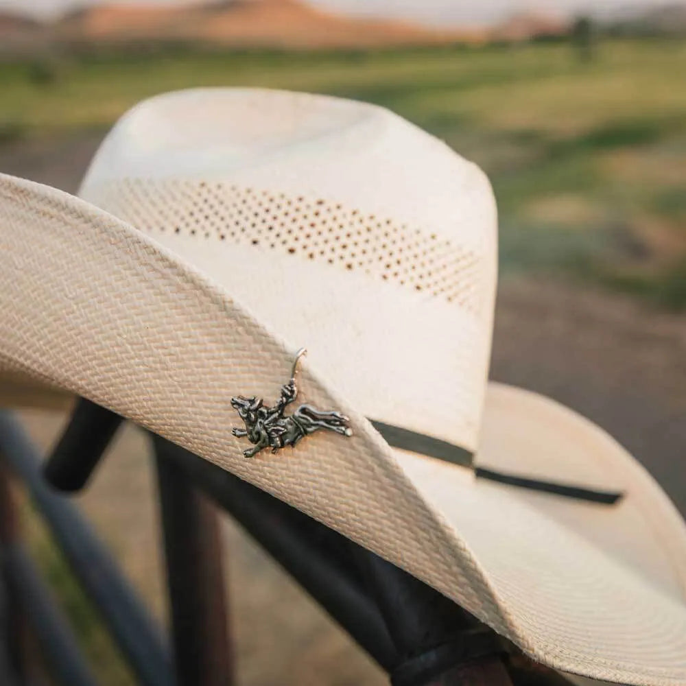 Hat Clip (HCP6001) - Bull, Rhodium over brass